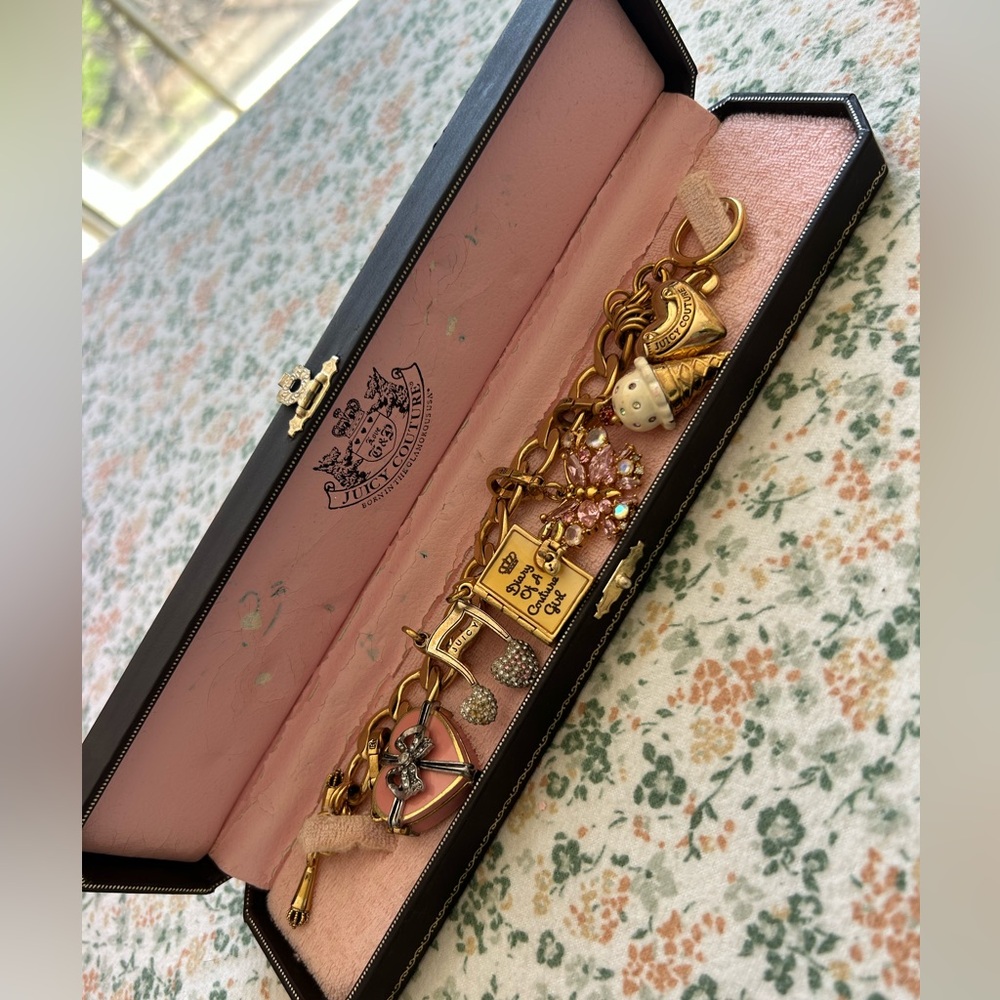Y2K Juicy Couture charm bracelet with removable charms - Picture 12 of 14
